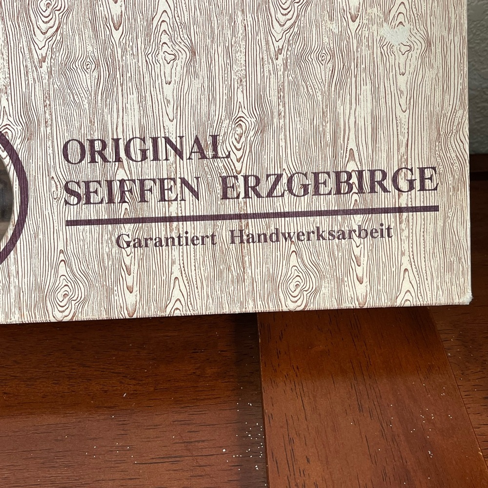 Original German Seiffen Erzgebirge Wooden Christmas Village Decor NEW - Picture 3 of 9